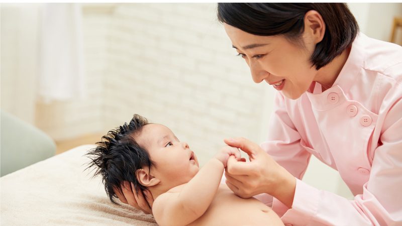 母婴护理师：行业标准规范的守护者