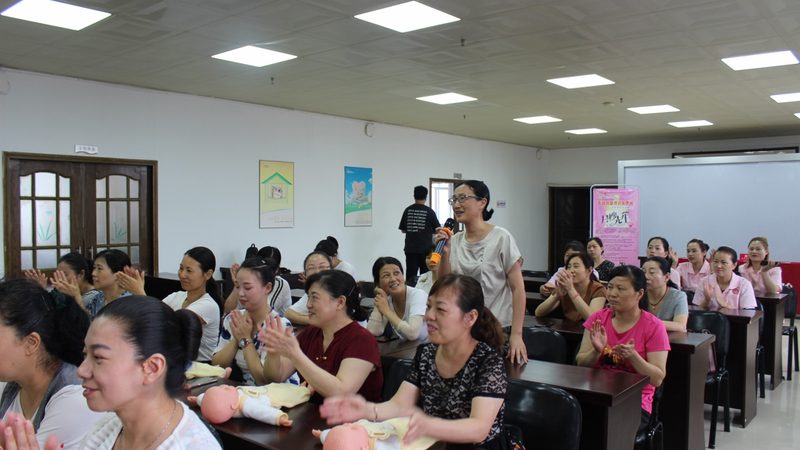 婴儿洗澡玩具，如何挑选更适合宝宝的？**